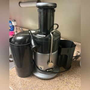 Breville Juicer COMPLETE